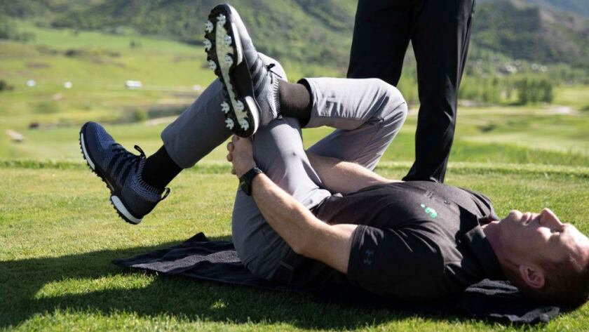 glute-stretch-golf-prep.jpg