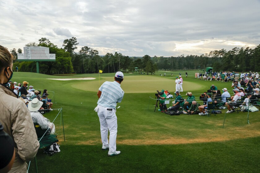 Hideki Matsuyama saves par at 18th hole in third round of 2021 Masters