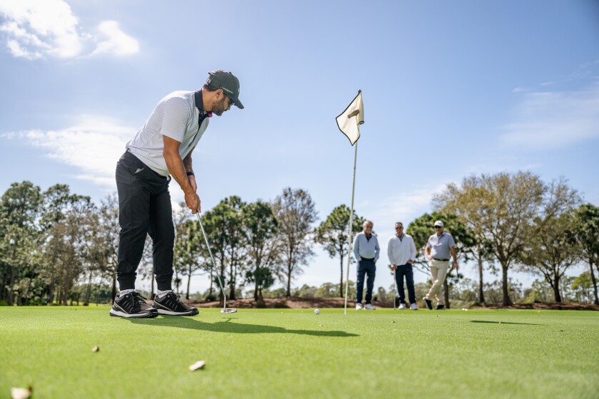 2024 Sqairz Golf Shoes Photography