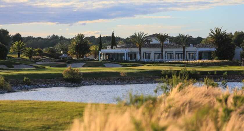 Las-Colinas-18th-hole-high-res-1027x550.jpg