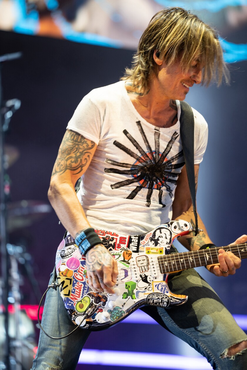 Keith Urban action (Photo credit - Keith Urban) (1).jpg