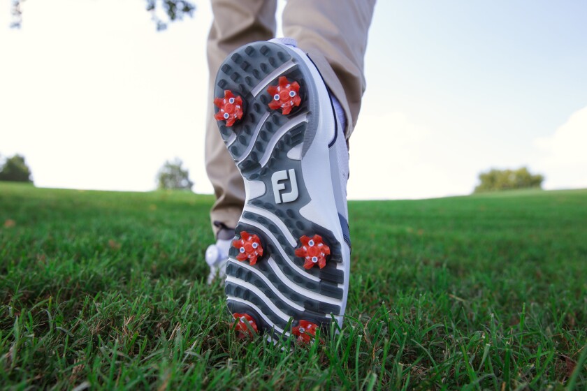 Independent golf shoe study: distance vs. comfort